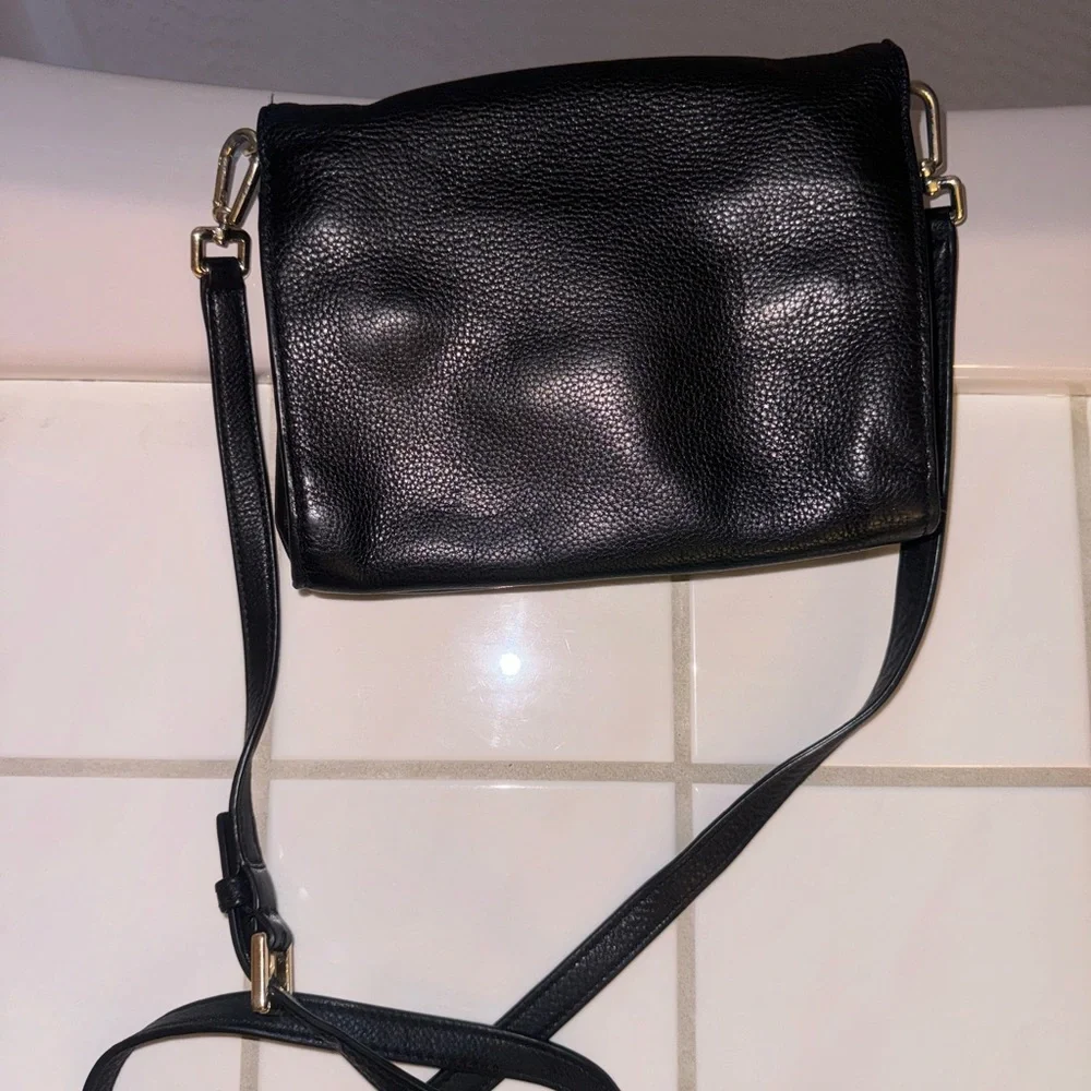 Tory Burch Black Pebbled Leather Logo Crossbody Bag Gold Hardware